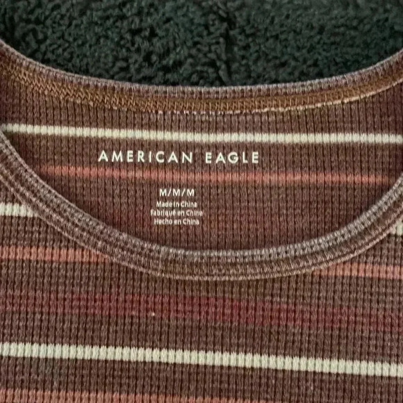 2/15 American Eagle tee - Picture 3 of 5
